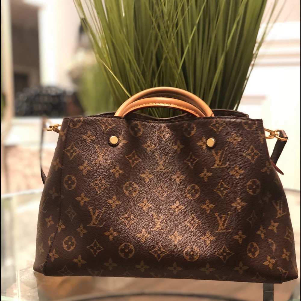 *AUTHENTIC LOUIS VUITTON* Montaigne MM